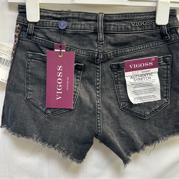 Vigos Women's High Rise Denim Shorts Size 24 Ace Animal Trim Cut off NWT - Picture 2 of 4